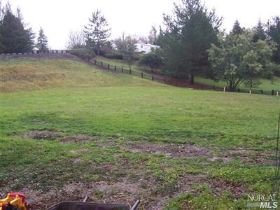 9191 West Road Redwood Valley, CA 95470 - Photo 3 of 9 Gallery Image 3