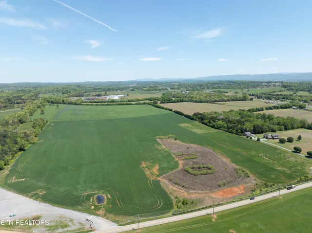 $325,000 | 95 South Tract Street East, Greenback, TN 37742