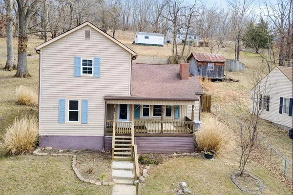 $124,850 | 2031 South Carpenter Drive, Covington, VA 24426