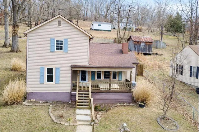 $124,850 | 2031 South Carpenter Drive, Covington, VA 24426