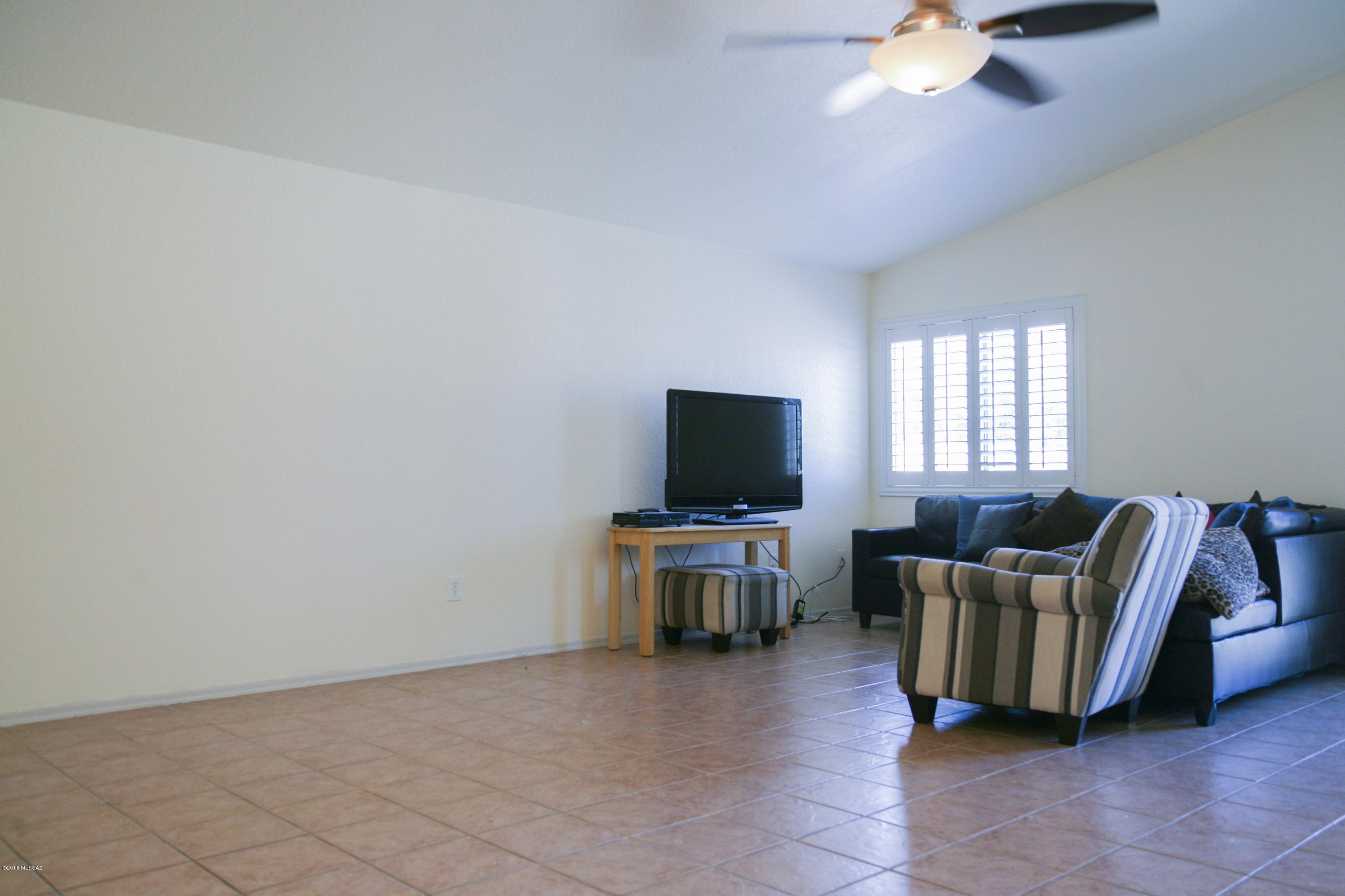 2422 West Rau River Road Tucson, AZ 85705 - Photo 6 of 18