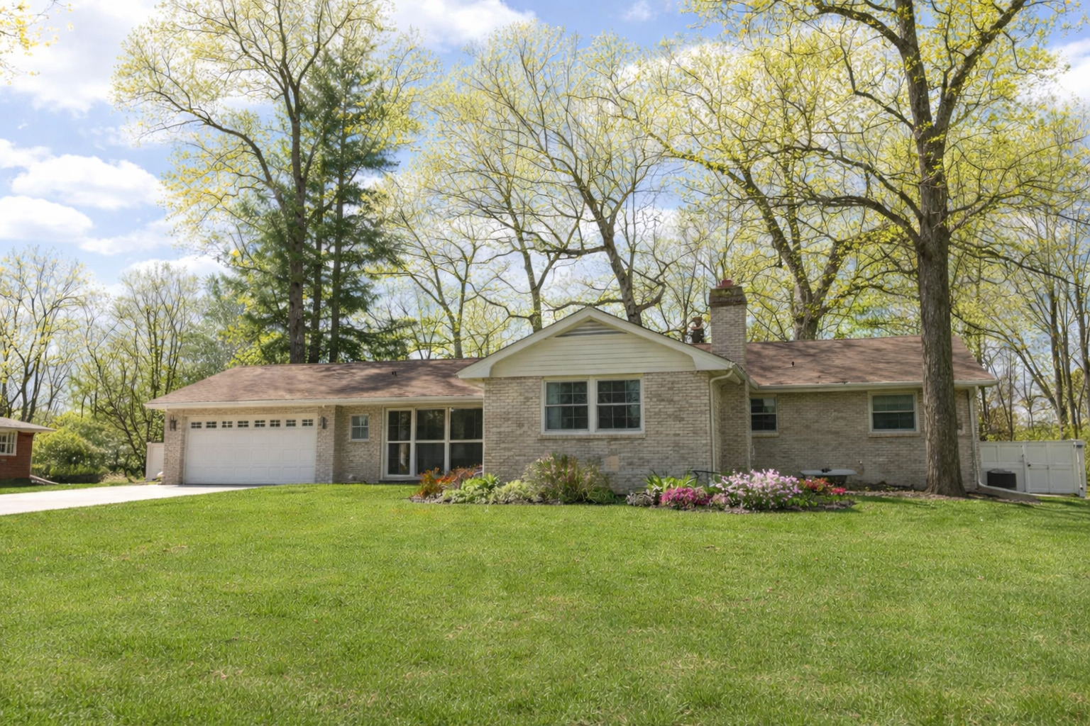 3241 Mineral Springs Road Sterling, IL 61081 - Photo 2 of 31