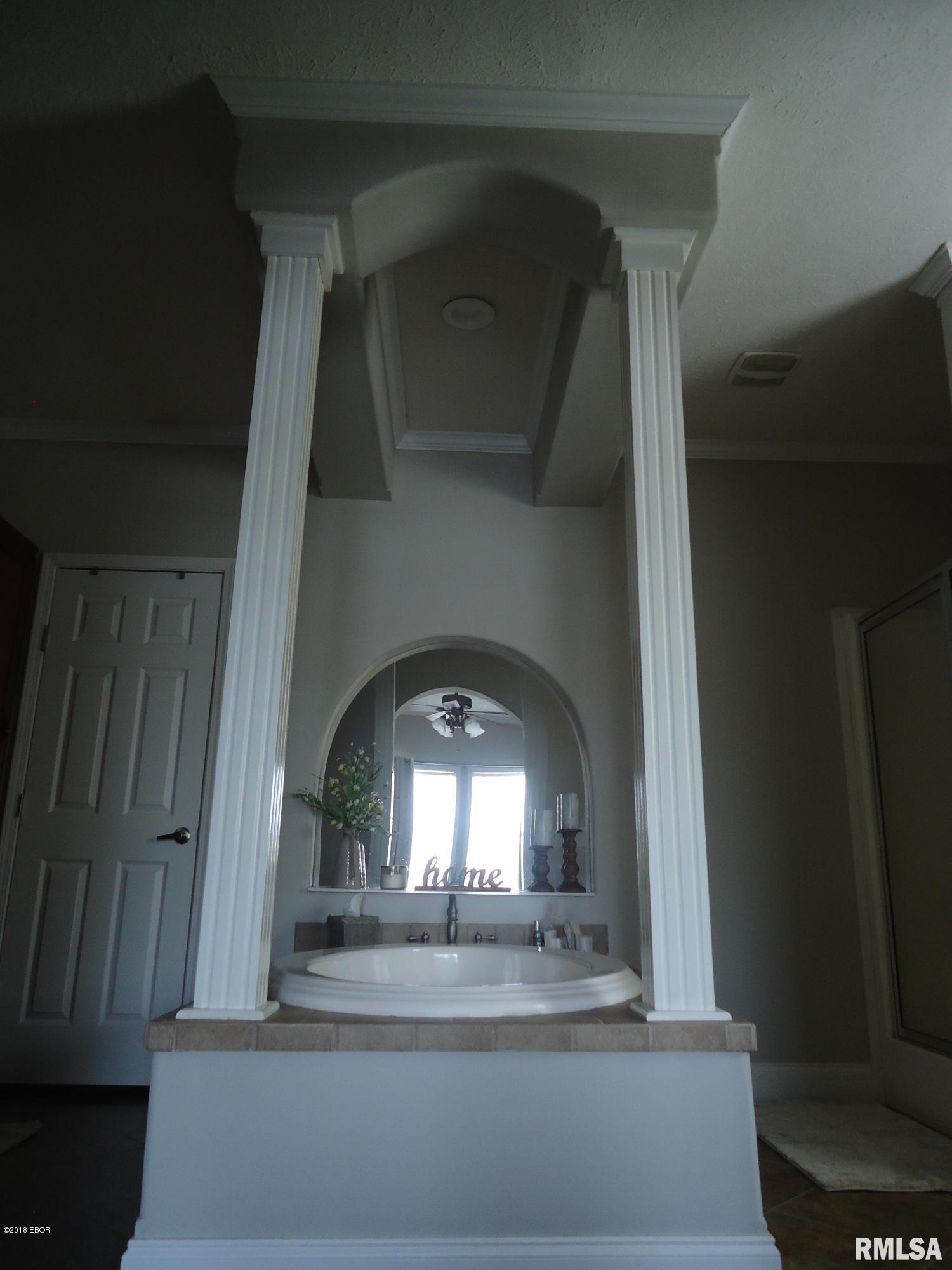 3491 Levee Road Centralia, IL 62801 - Photo 16 of 50
