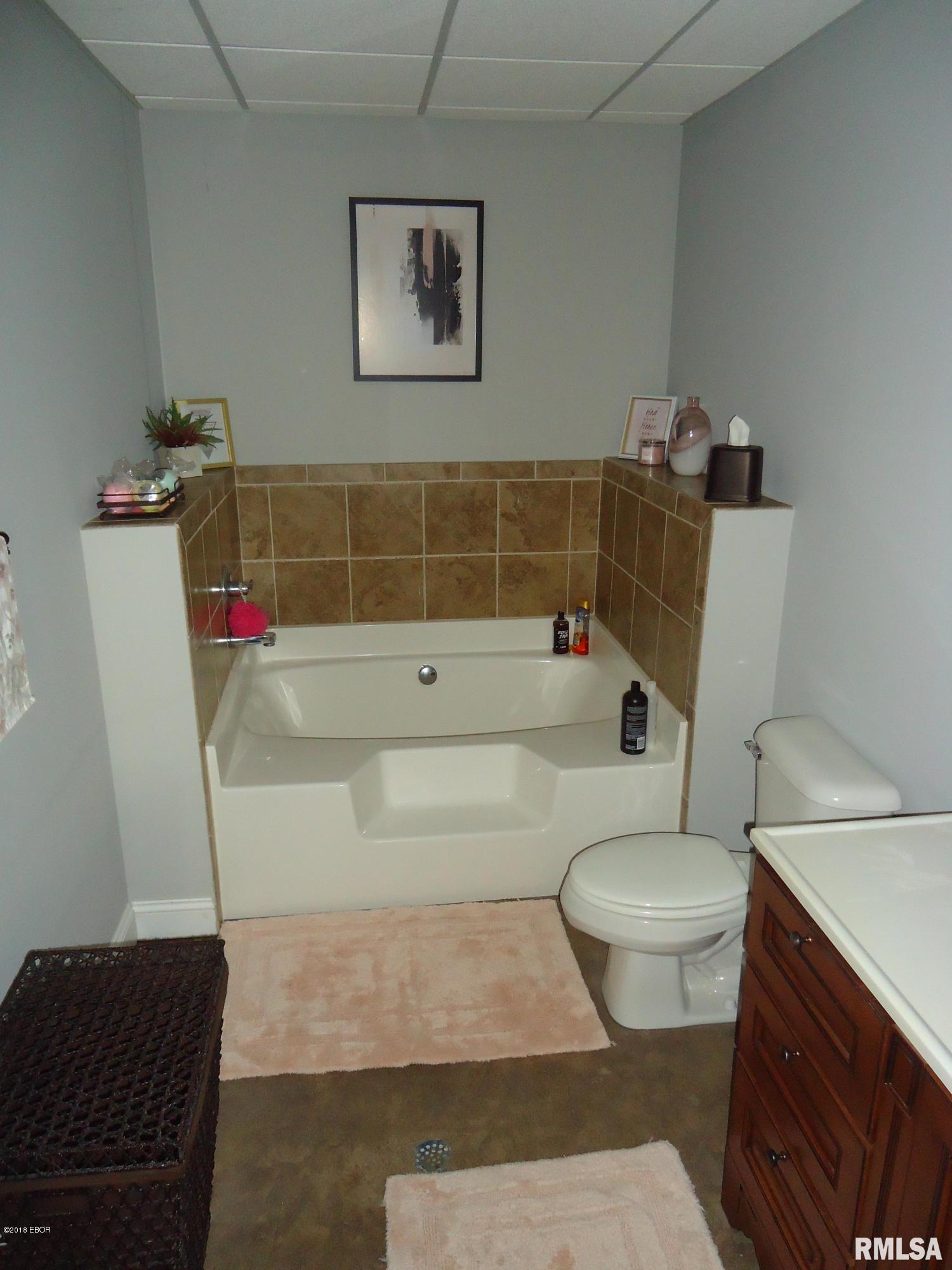 3491 Levee Road Centralia, IL 62801 - Photo 26 of 50