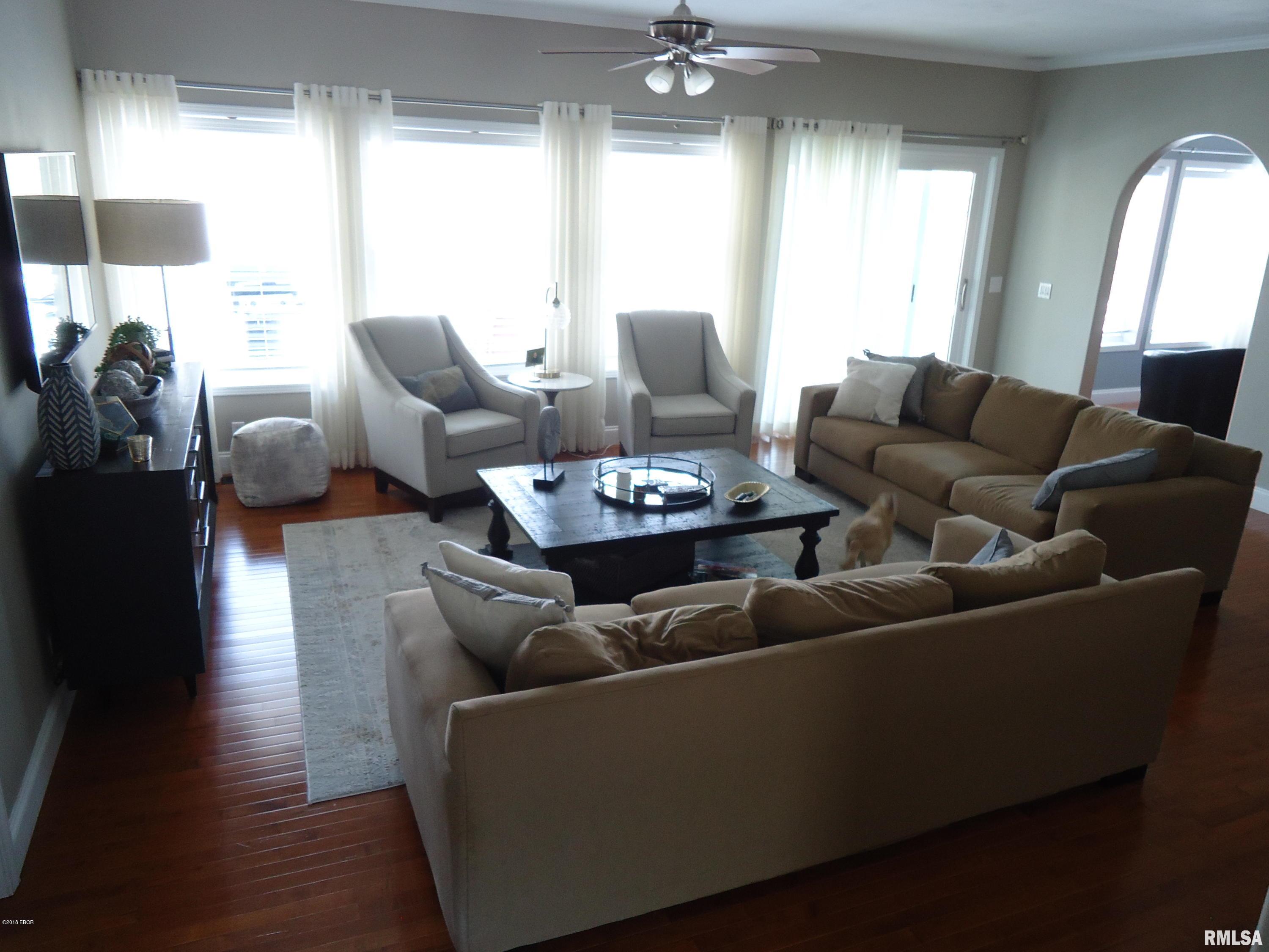 3491 Levee Road Centralia, IL 62801 - Photo 5 of 50