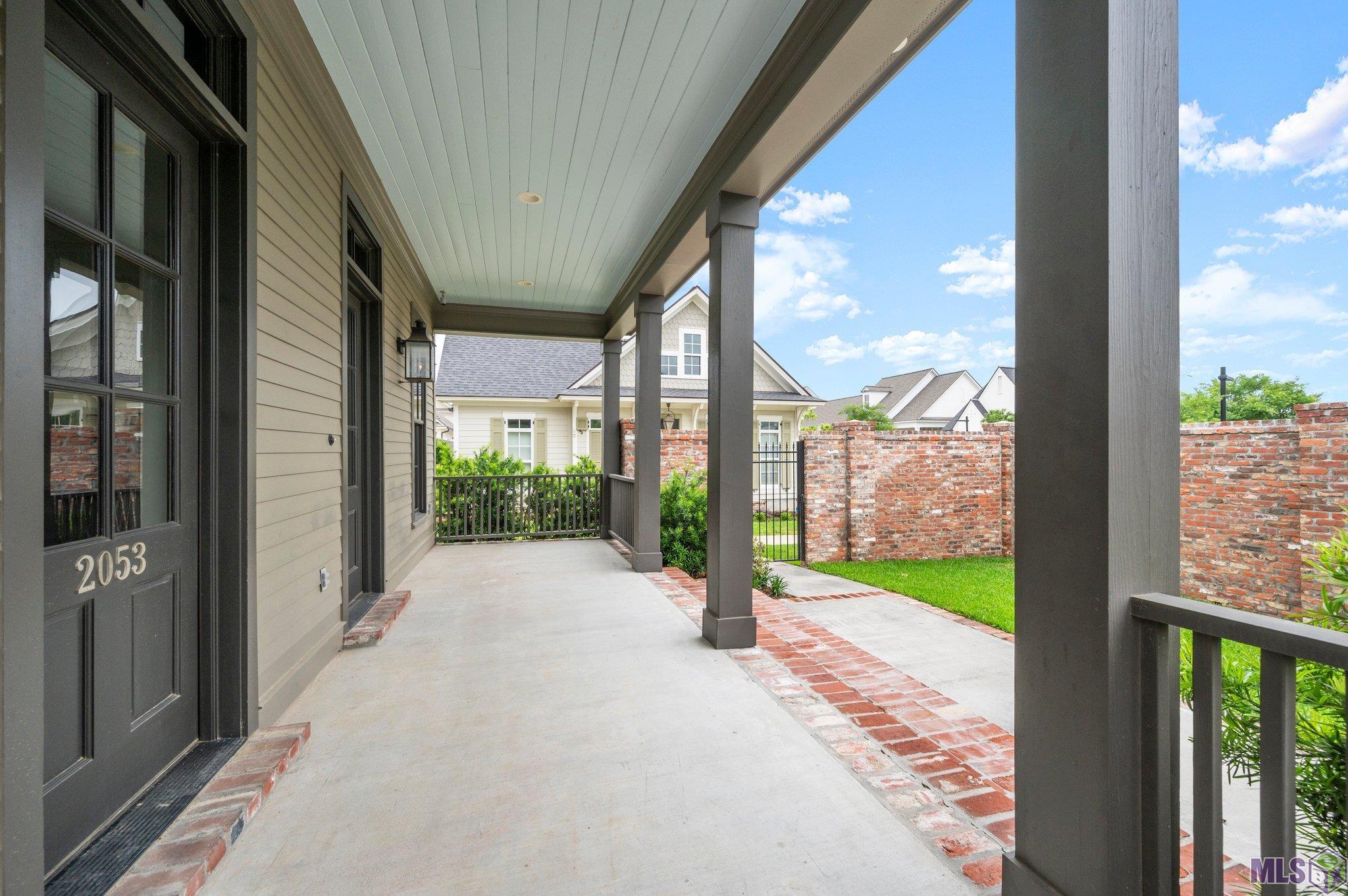2053 Rue Cremieux Baton Rouge, LA 70808 - Photo 3 of 40