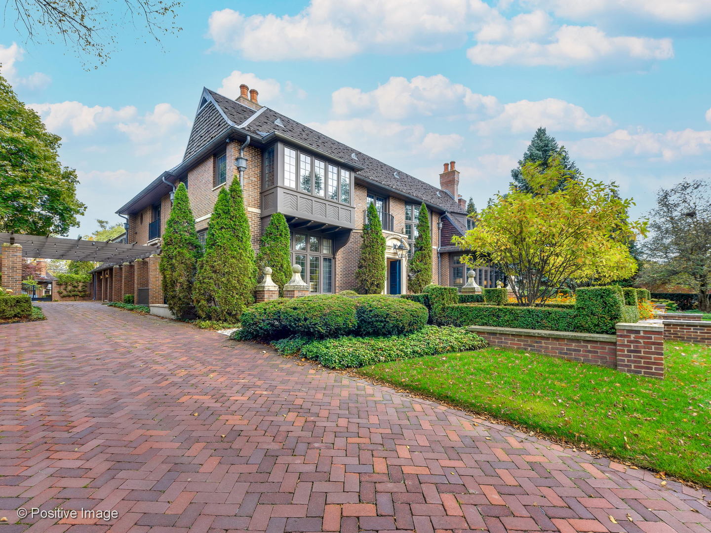 939 Cleveland Road Hinsdale, IL 60521 - Photo 3 of 84