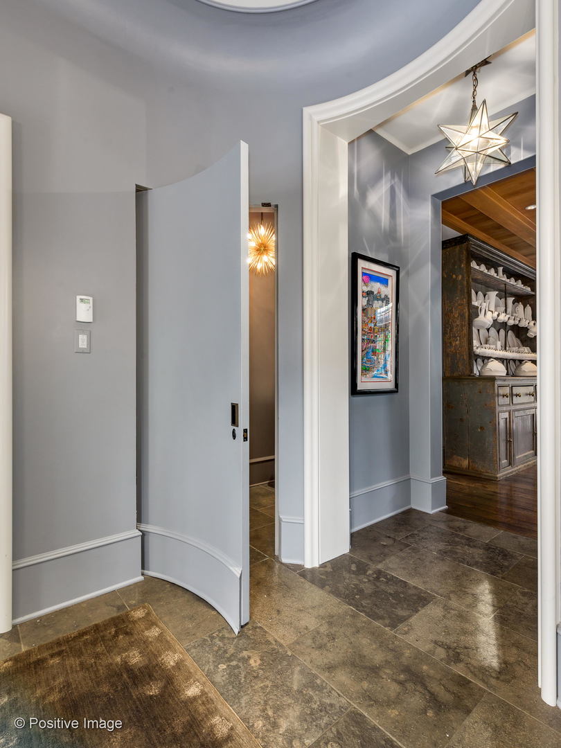 939 Cleveland Road Hinsdale, IL 60521 - Photo 34 of 84