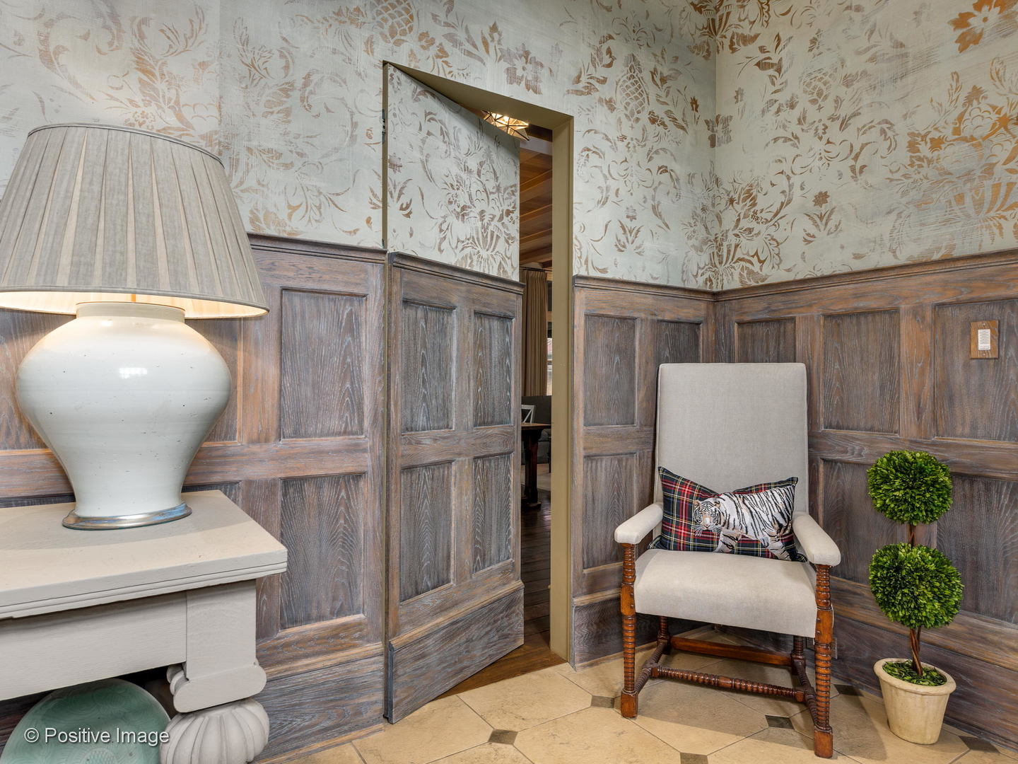 939 Cleveland Road Hinsdale, IL 60521 - Photo 10 of 84