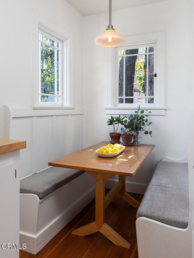 546 Douglas Street Pasadena, CA 91104 - Photo 17 of 36 a dining room with furniture and window