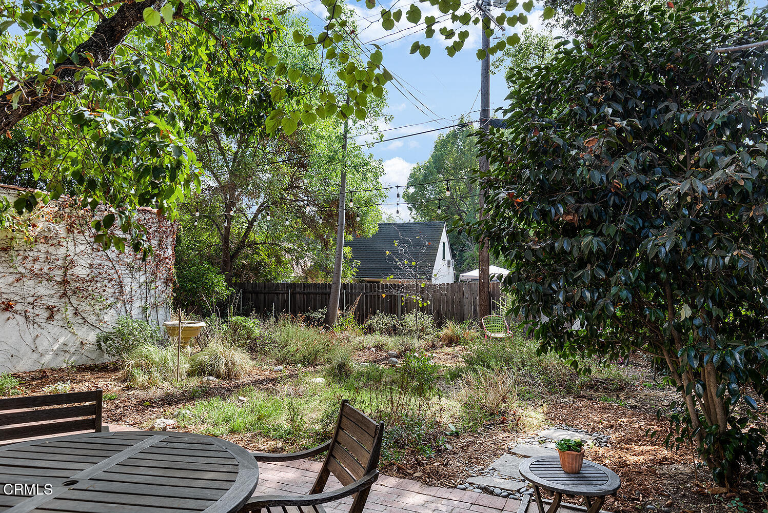 546 Douglas Street Pasadena, CA 91104 - Photo 29 of 36 a backyard of a house with lots of green space