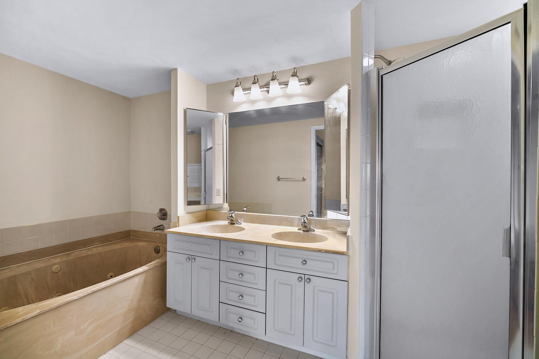 8034 Boca Rio Drive Boca Raton, FL 33433 - Photo 15 of 36 Master Bathroom