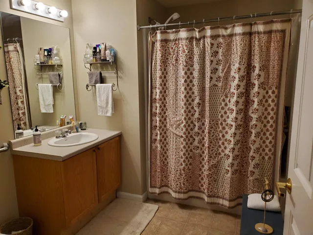 $2,150 | 4 Crestview Circle, Unit 101, Londonderry, NH 03053