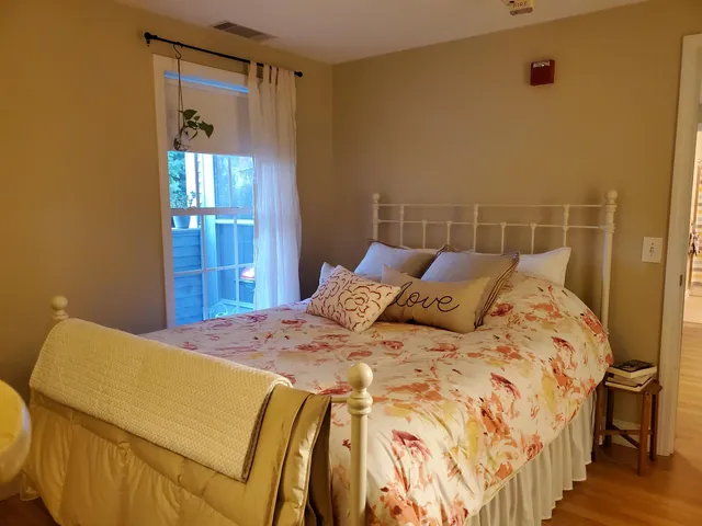 $2,150 | 4 Crestview Circle, Unit 101, Londonderry, NH 03053