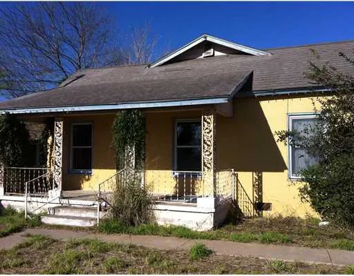 $45,000 | 206 West Gravis Street, San Diego, TX 78384