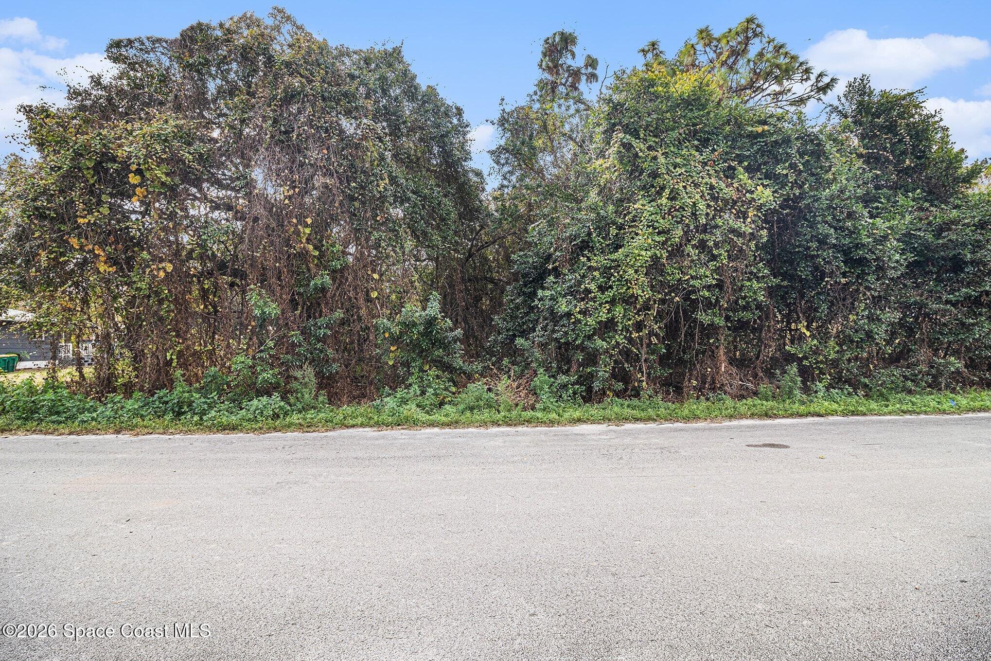 1 Irene Street Melbourne, FL 32904 - Photo 7 of 17 a small yard with a outdoor space