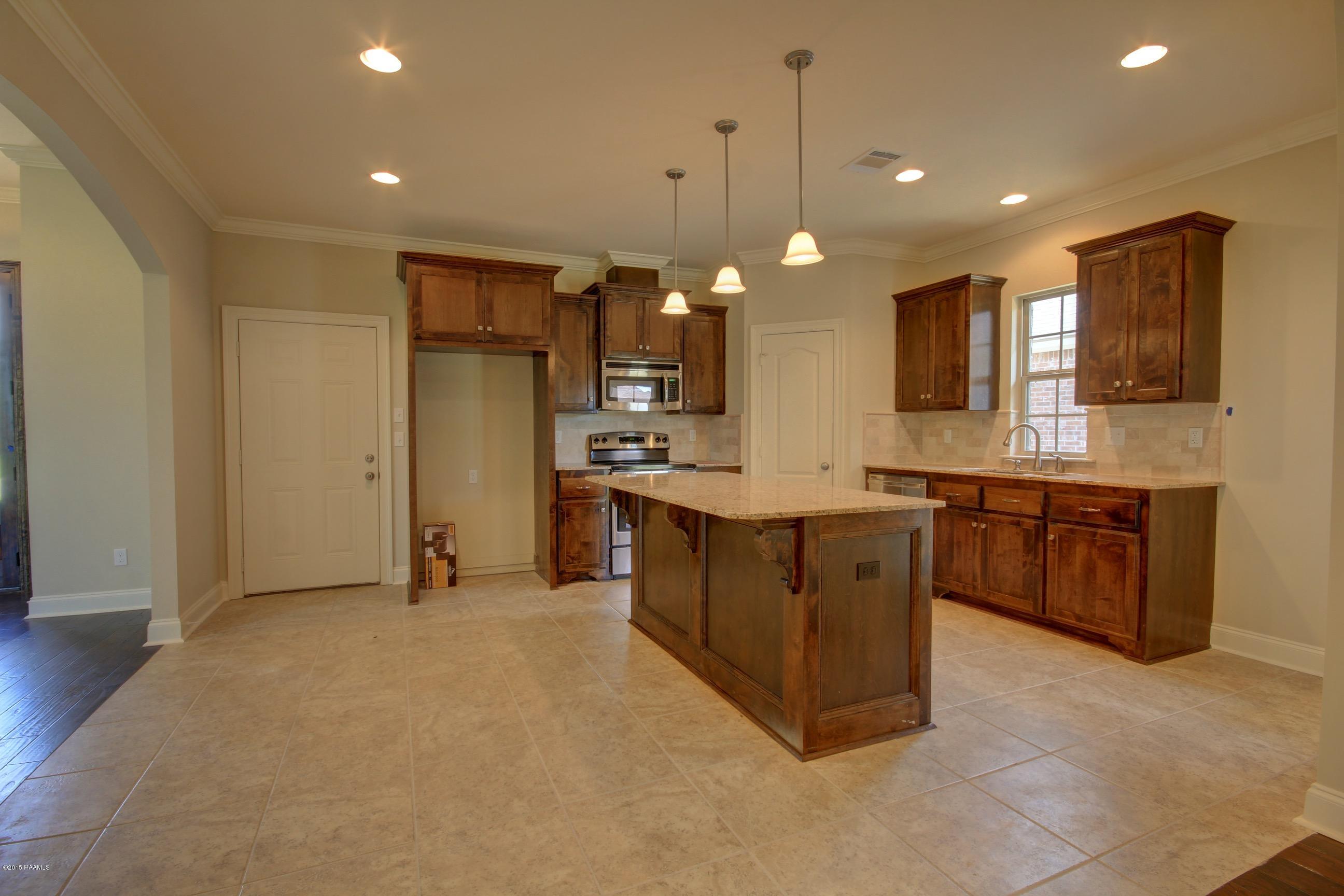 914 Russo Road New Iberia, LA 70563 - Photo 10 of 26 s__19