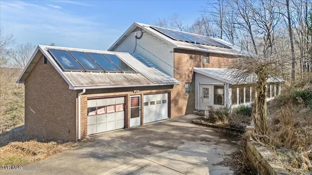 $750,000 | 704 River Road, Church Hill, TN 37642