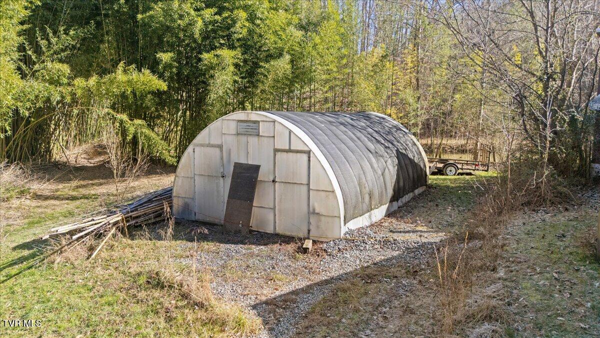 704 River Road Church Hill, TN 37642 - Photo 41 of 58 Greenhouse!