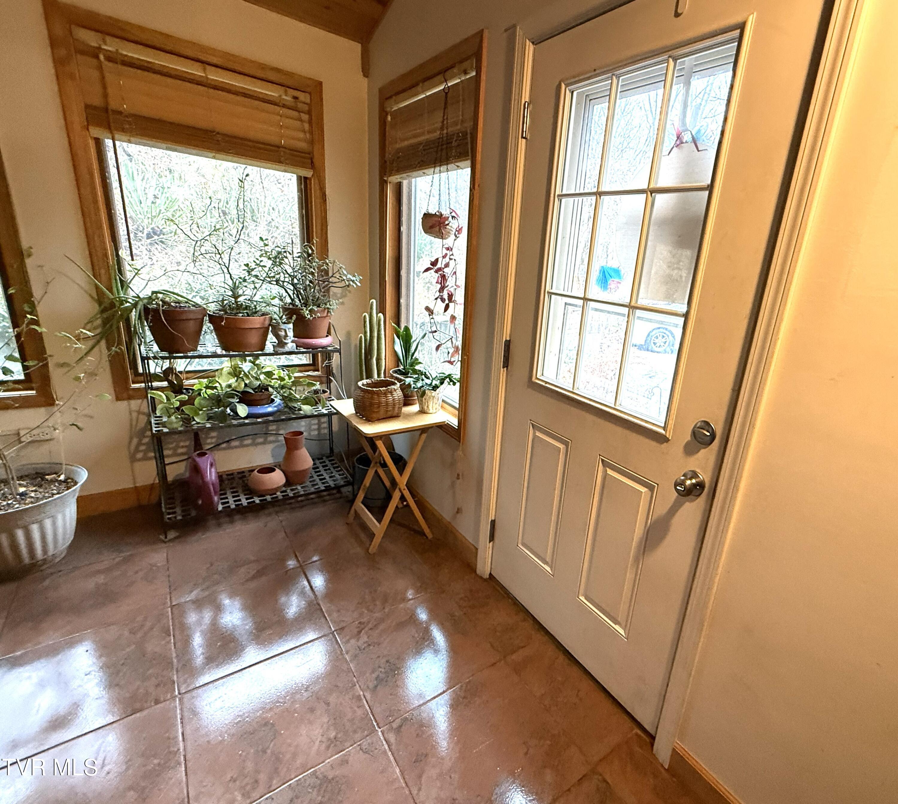 704 River Road Church Hill, TN 37642 - Photo 7 of 58 Sunroom Entrance