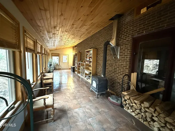 $750,000 | 704 River Road, Church Hill, TN 37642