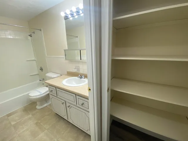 $1,687 | 29 Capron Road, Unit 72, Milford, NH 03055