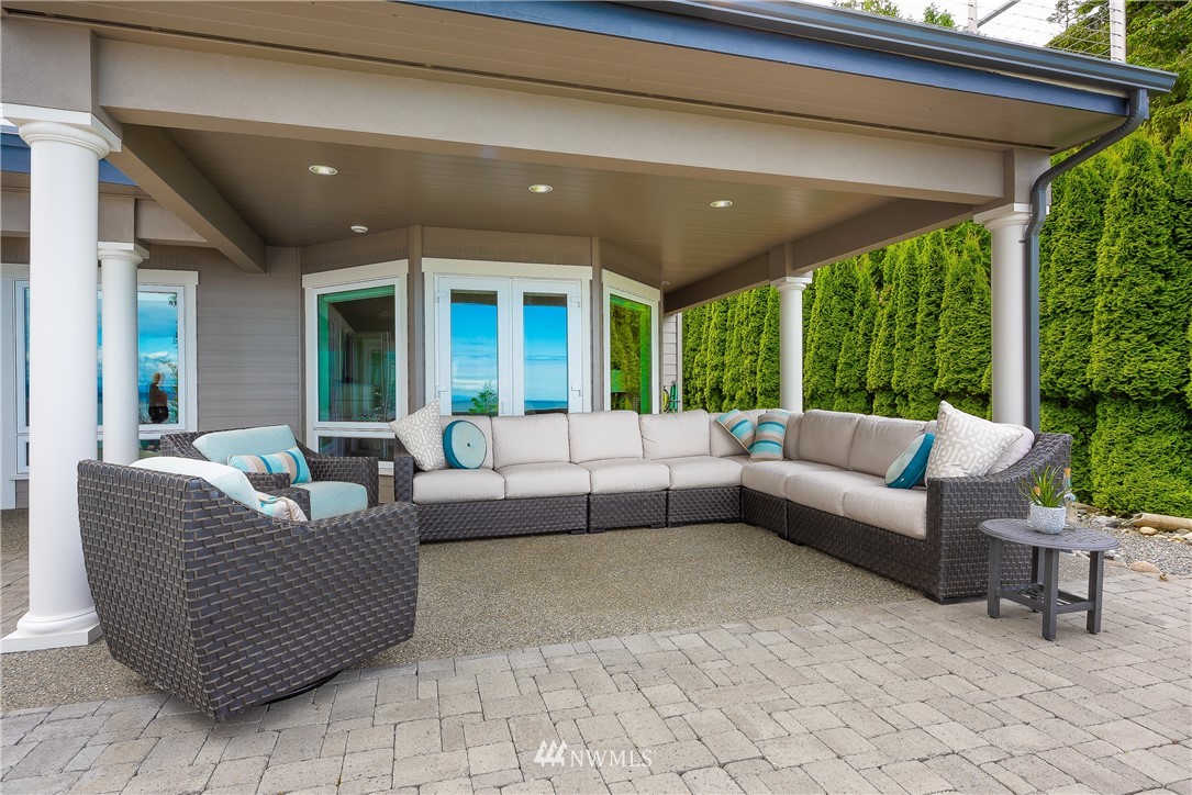8745 Oertel Drive Blaine, WA 98230 - Photo 32 of 40 a living room with furniture and a large window