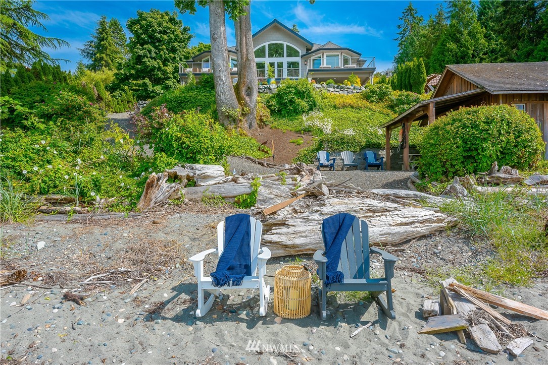8745 Oertel Drive Blaine, WA 98230 - Photo 37 of 40 a view of a chairs in a backyard