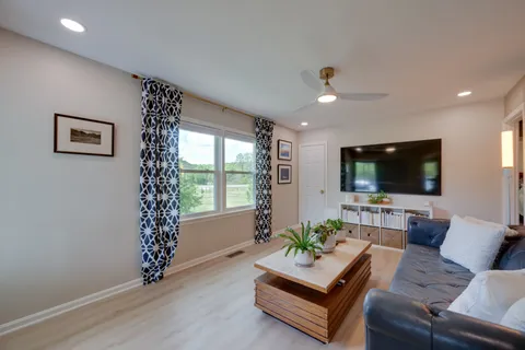 $345,000 | 1588 New Highway 7, Columbia, TN 38401