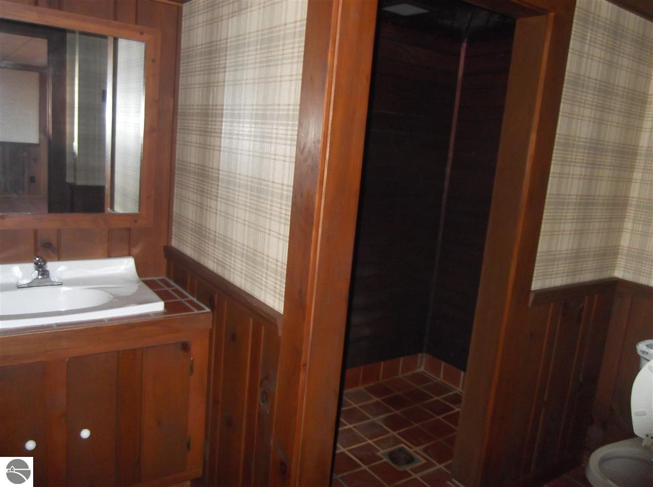 6667 Slosser Road Hale, MI 48739 - Photo 22 of 29 1791968-21.JPG