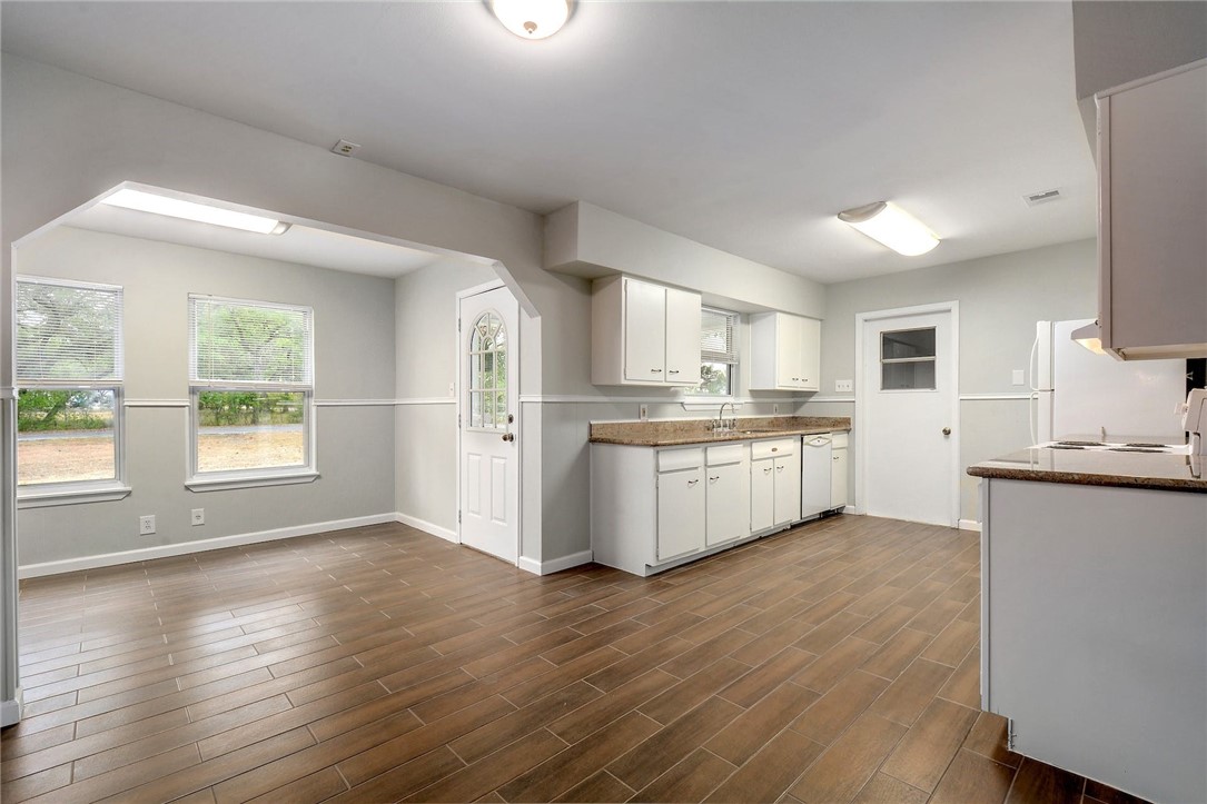 9911 Anderson Mill Road Austin, TX 78750 - Photo 12 of 29 Kitchen and Breakfast Area