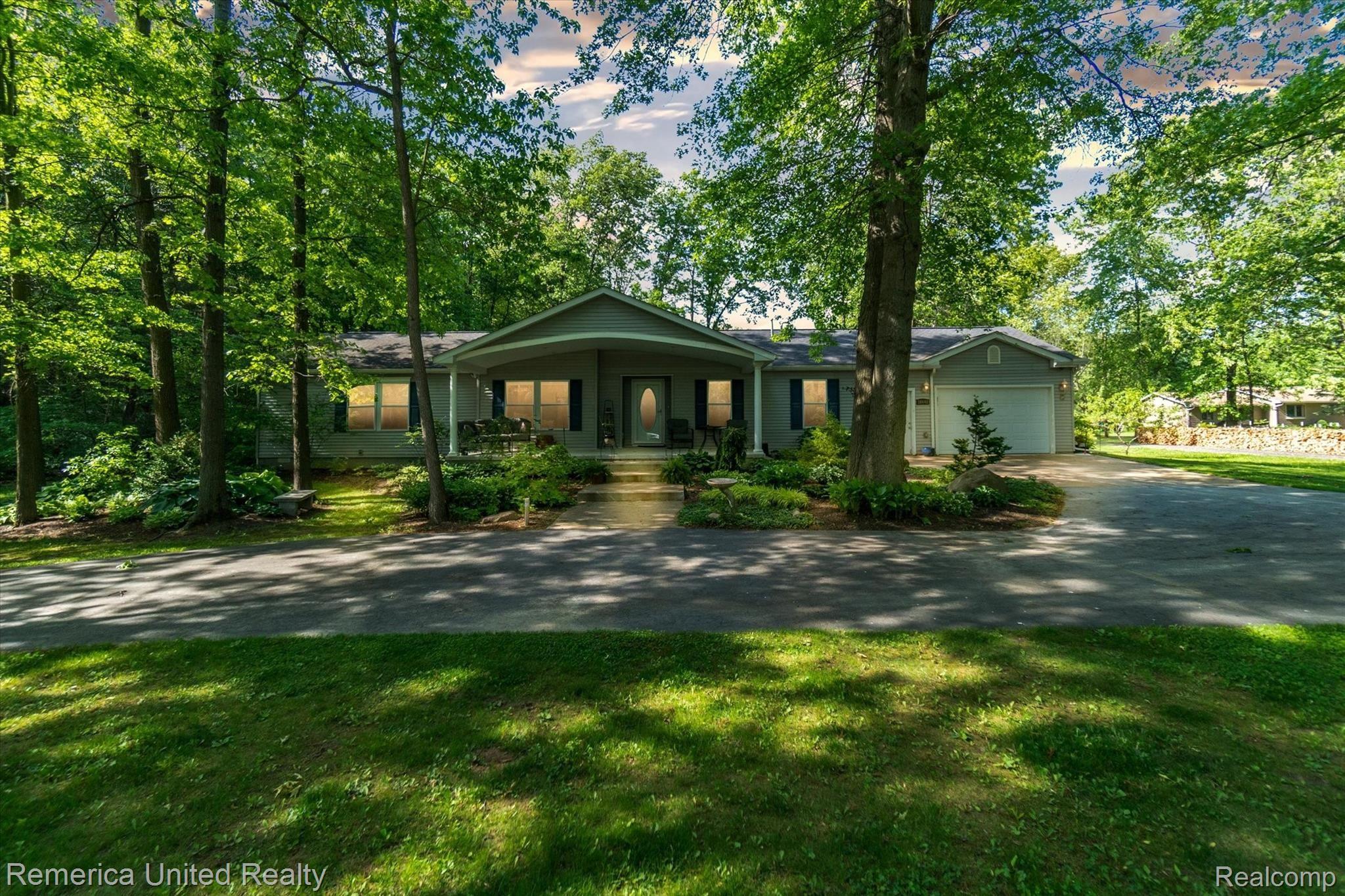 38048 Herman Street Romulus, MI 48174 - Photo 38 of 38 01-38048-Herman-St-WindowStill-Real-Estate-Photography-1.jpg