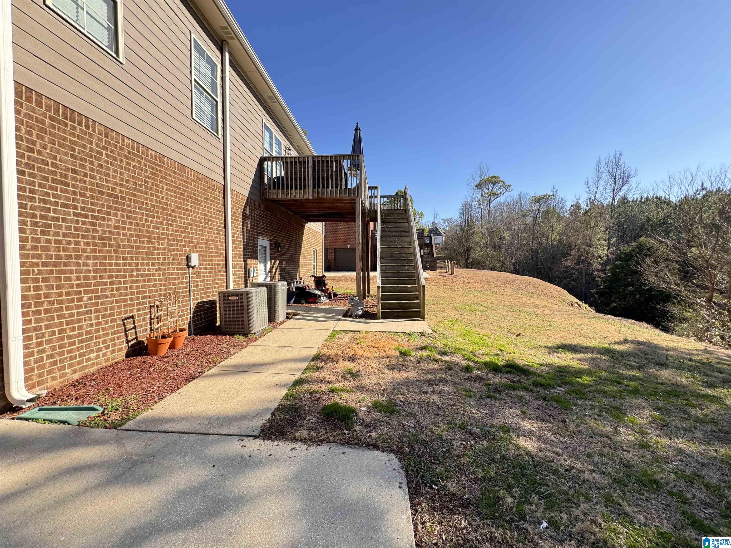 215 Grande View Parkway Alabaster, AL 35114 - Photo 3 of 4