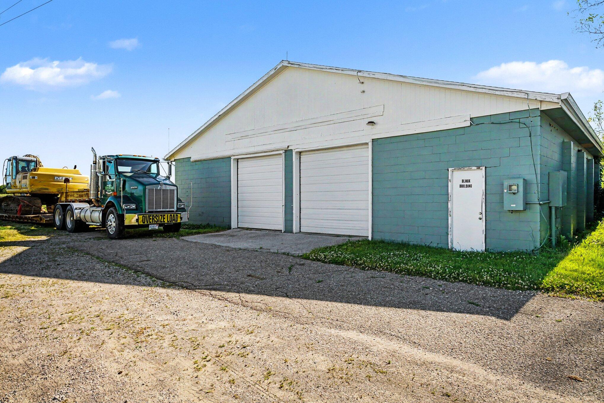 6629 North Branch Road Benton Harbor, MI 49022 - Photo 30 of 56 004_file_7129