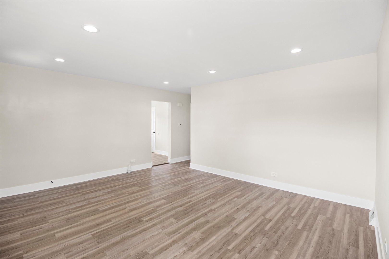 16460 Honore Avenue Markham, IL 60428 - Photo 5 of 38