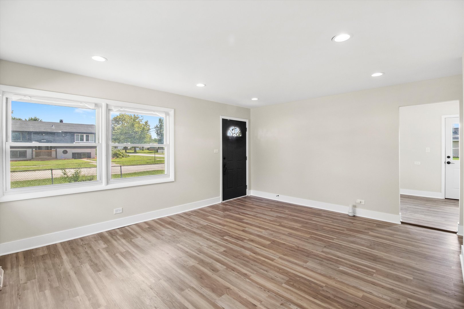 16460 Honore Avenue Markham, IL 60428 - Photo 6 of 38