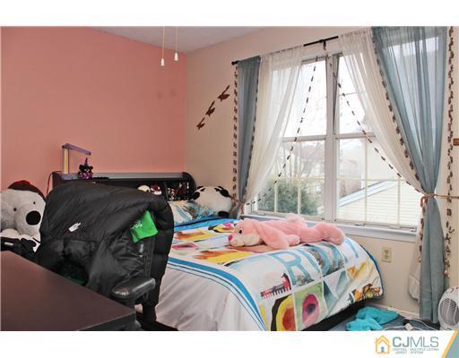 53 Rice Run East Brunswick, NJ 08816 - Photo 18 of 25 Gallery Image 18