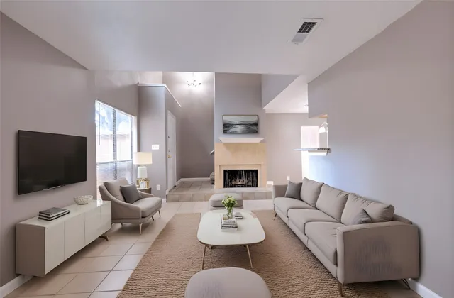 $1,100 | 3628 Ocee Street, Houston, TX 77063