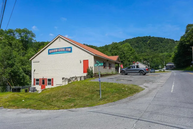 $369,900 | 6828 Main Street, Readsboro, VT 05350