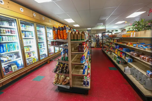 $369,900 | 6828 Main Street, Readsboro, VT 05350