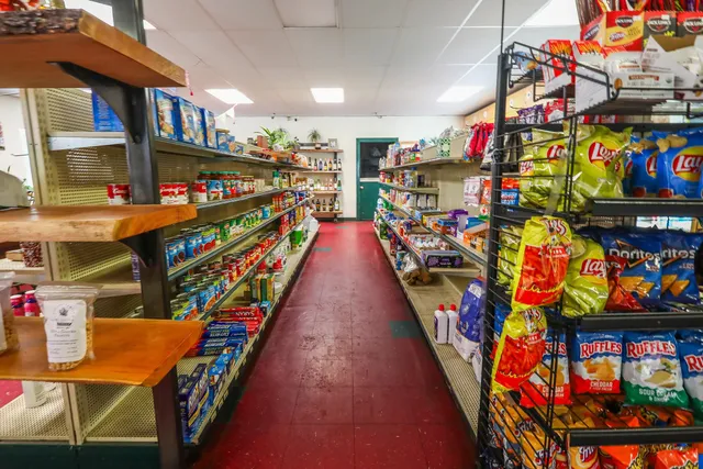 $369,900 | 6828 Main Street, Readsboro, VT 05350