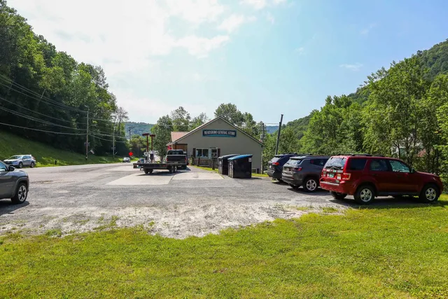 $369,900 | 6828 Main Street, Readsboro, VT 05350