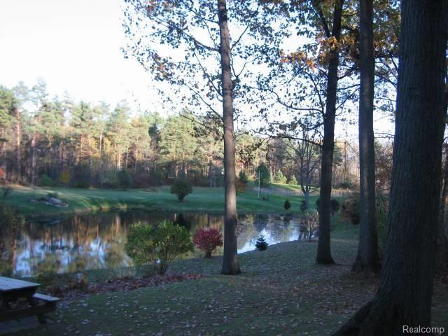 539 Golf Road Lapeer, MI 48446 - Photo 16 of 22 Fall
