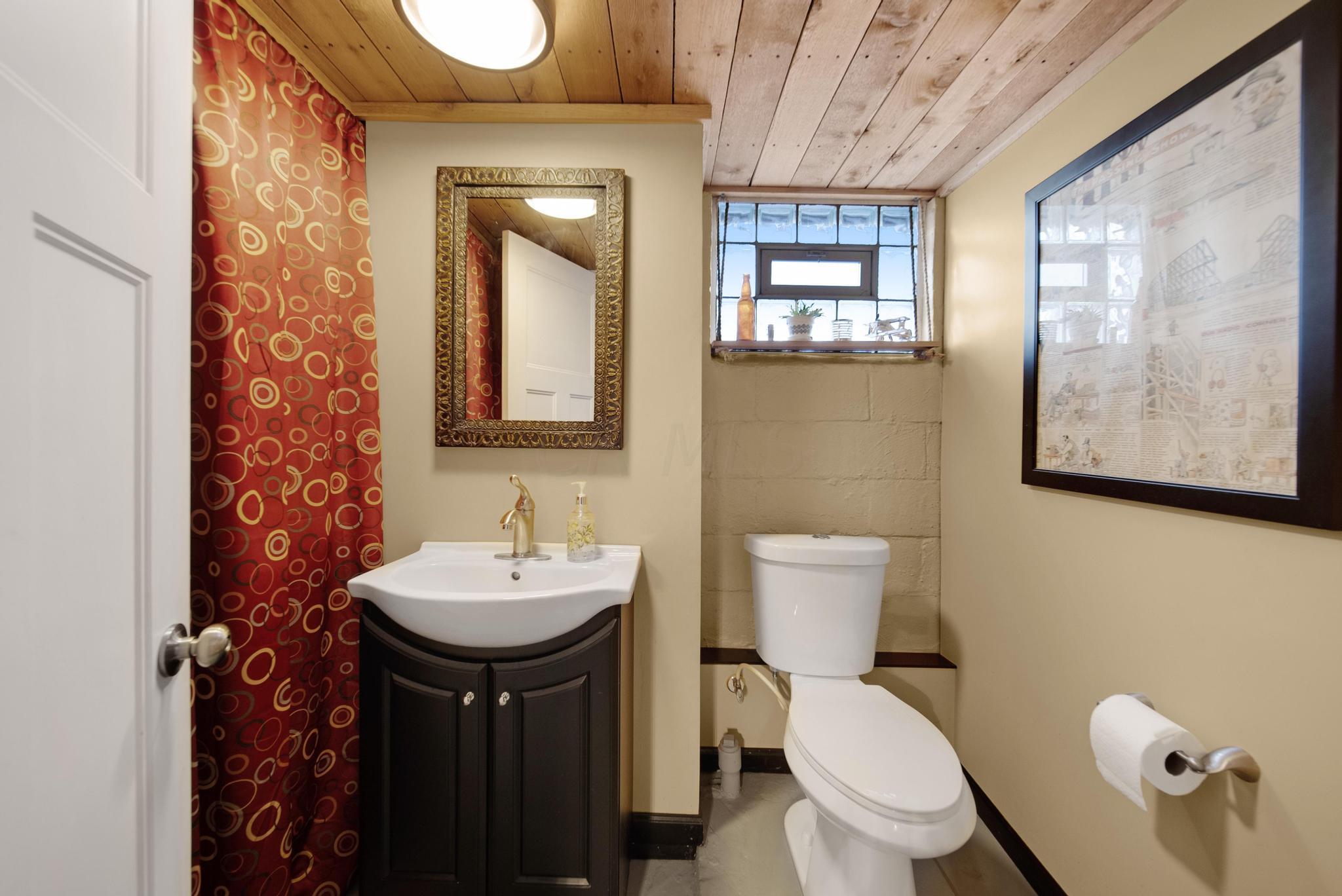 39 East Torrence Road Columbus, OH 43214 - Photo 31 of 61 DSC05536_7_8