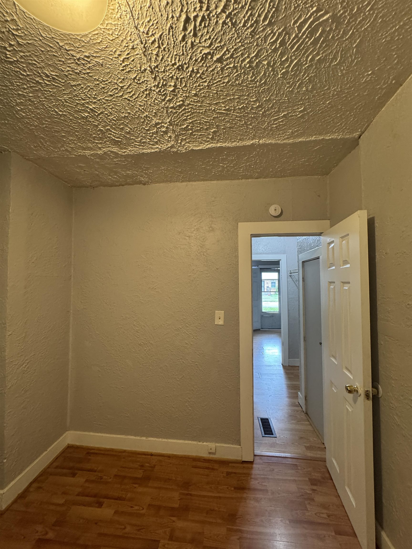 2957 Mackin Road Flint, MI 48504 - Photo 14 of 19