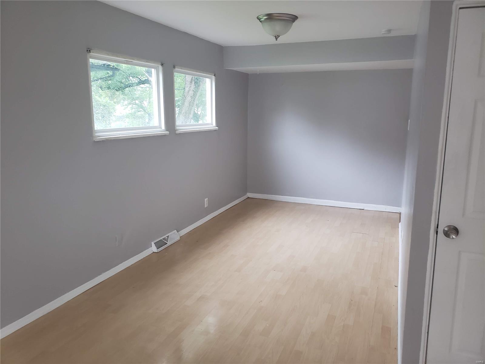 146 Grampian Road St. Louis, MO 63137 - Photo 4 of 11