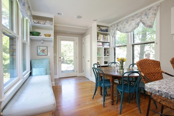 35 Hinckley Road Newton, MA 02468 - Photo 5 of 13