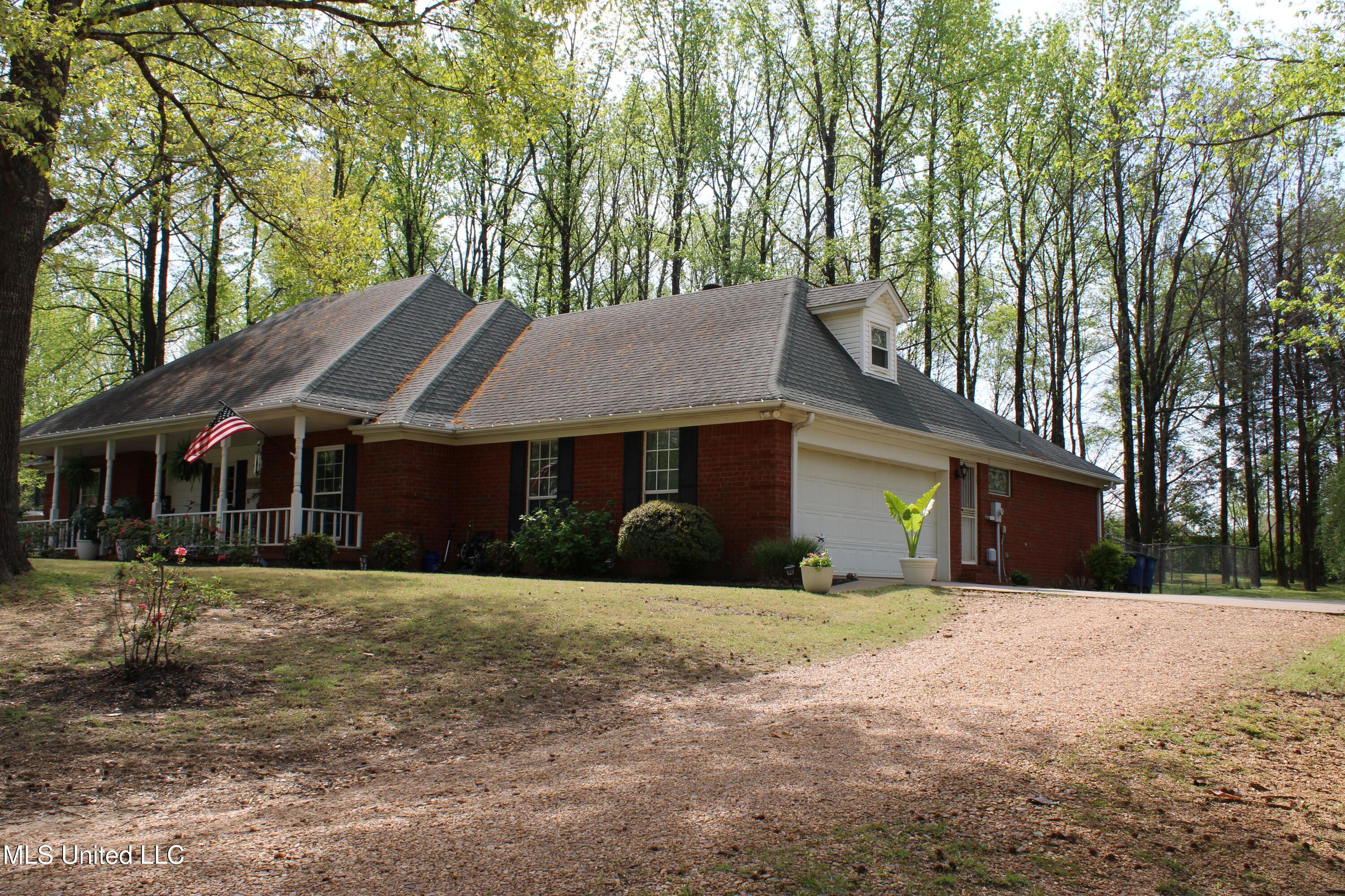 5325 Coleman Road Olive Branch, MS 38654 - Photo 8 of 58 IMG_4765