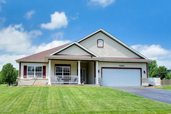 $525,000 | 12650 254th Court, Salem Lakes, WI 53179