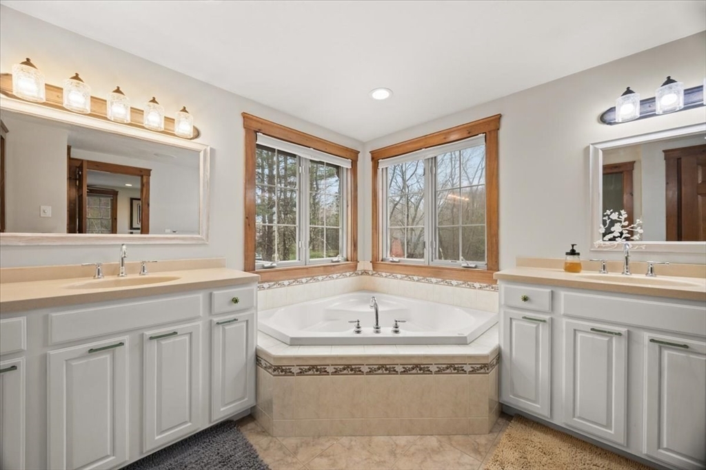 70 R Milk Street Blackstone, MA 01504 - Photo 13 of 38